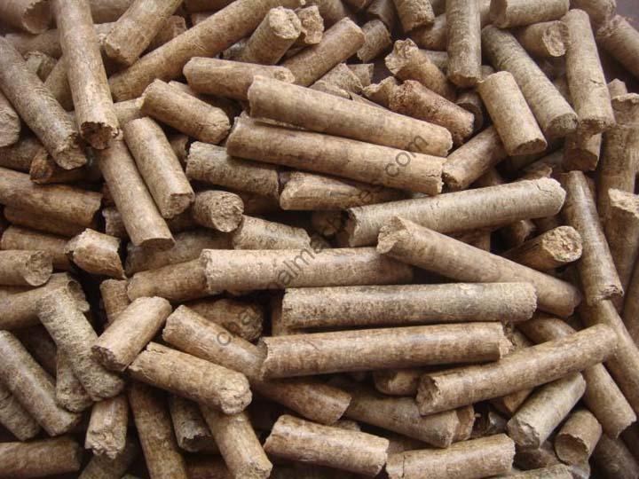 wood pellets made by the wood pellet maker