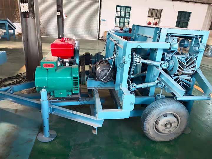 vertical type peeling machine