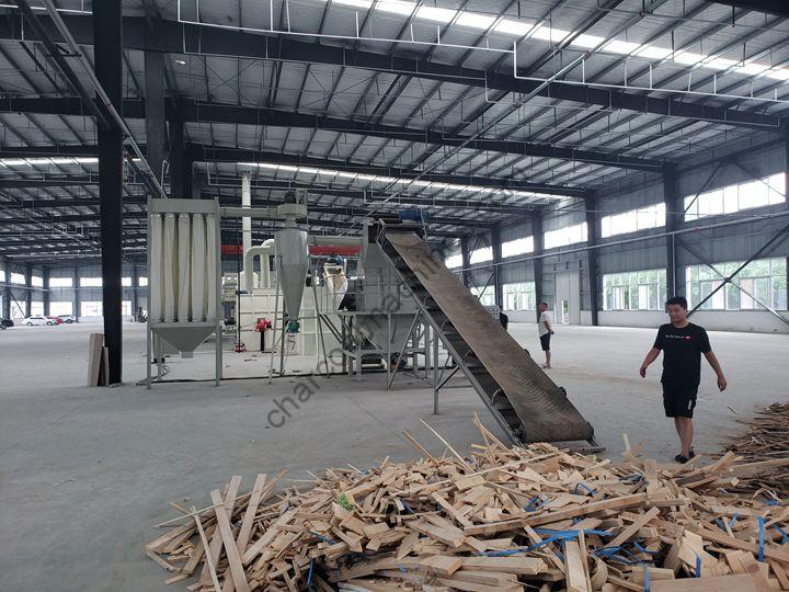 complete wood crusher machines in Singapore
