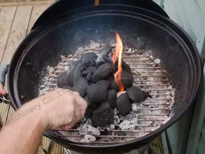 Three of the best ways to light barbecue charcoal
