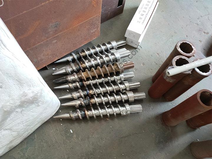 Replacable Screw And Molds