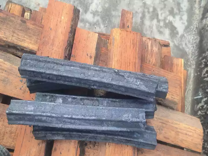 briket arang yang dibuat dengan pabrik briket arang serbuk gergaji
