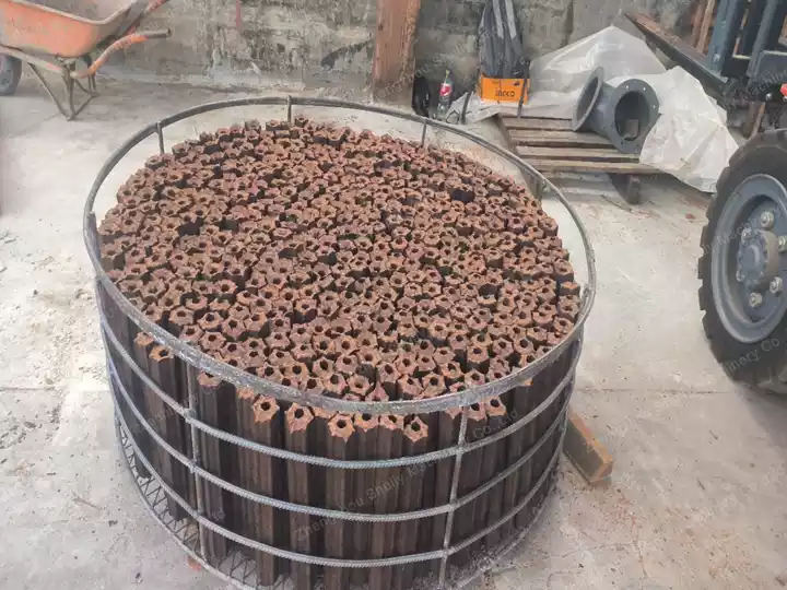 setengah produk briket serbuk gergaji