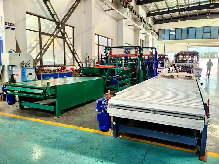 automatic conveyors for pallets production